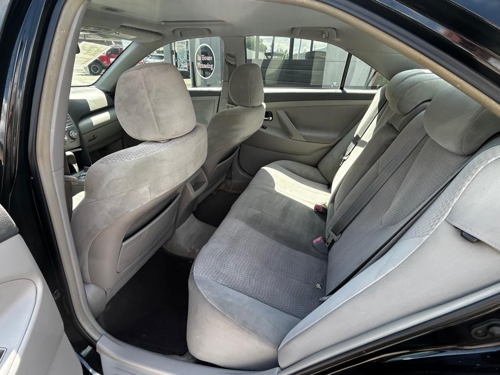 Toyota Camry SE 6-Spd MT 2010