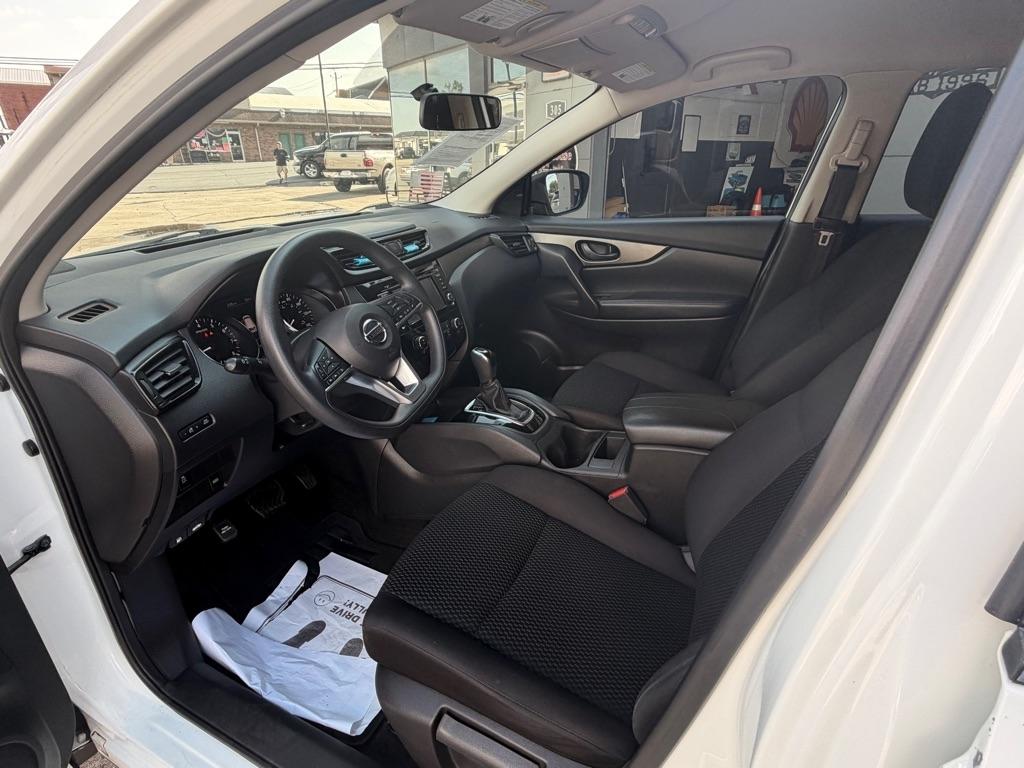 Nissan Rogue Sport S 2019