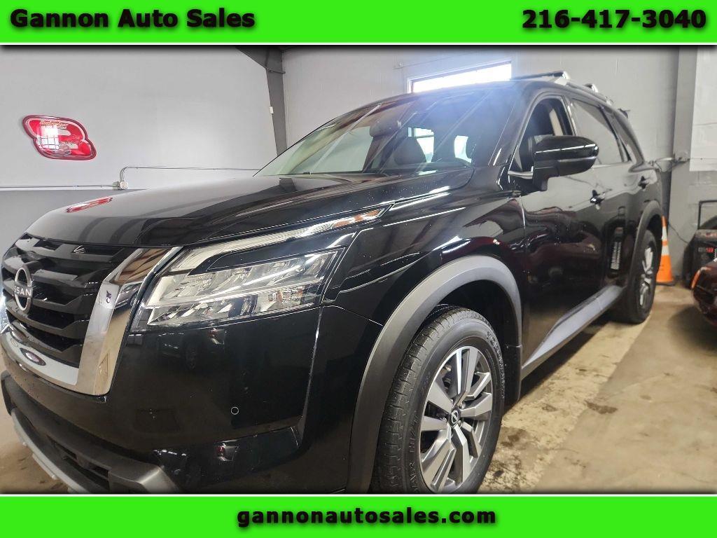 2022 Nissan Pathfinder SL