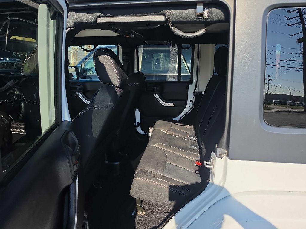 Jeep Wrangler Unlimited Sahara 4WD 2016