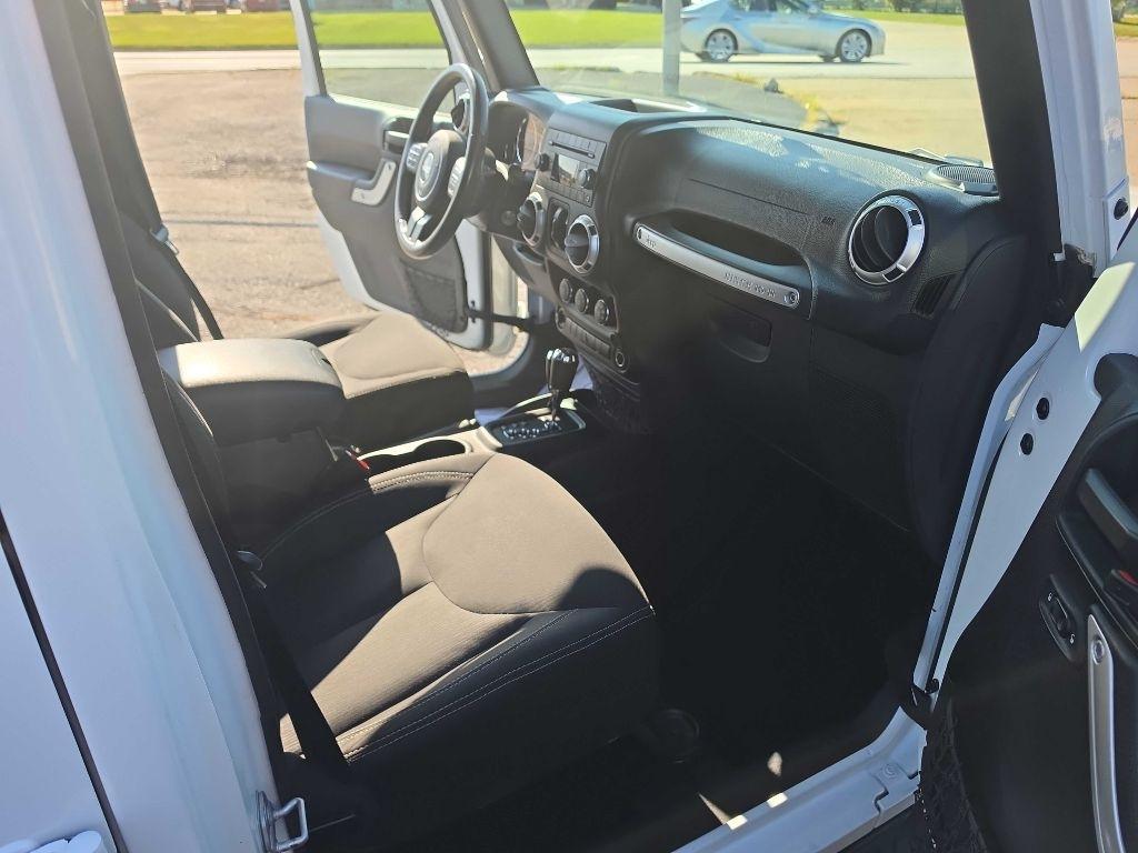 Jeep Wrangler Unlimited Sahara 4WD 2016