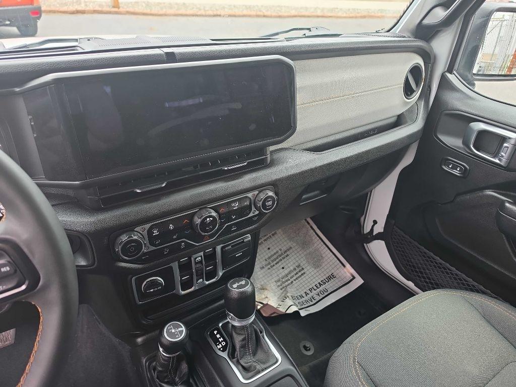 Jeep Wrangler Sport 2024
