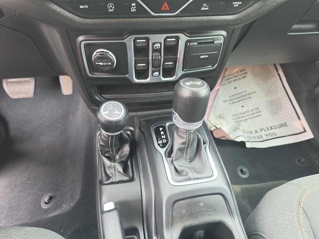 Jeep Wrangler Sport 2024