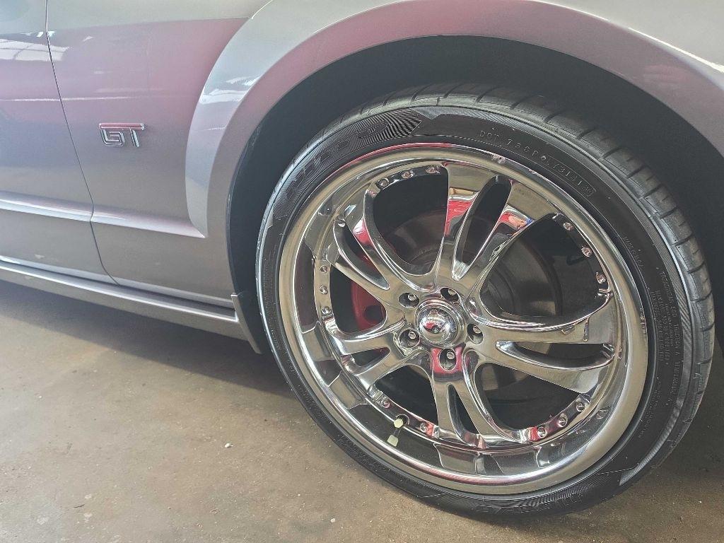 Ford Mustang GT Deluxe Convertible 2007
