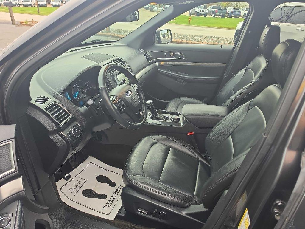 Ford Explorer XLT 4WD 2018