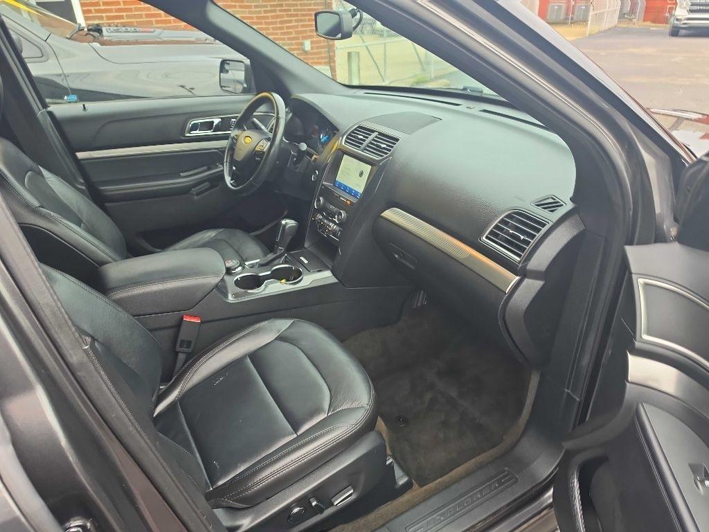 Ford Explorer XLT 4WD 2018