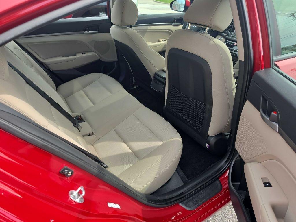 Hyundai Elantra Value Edition 6A 2017