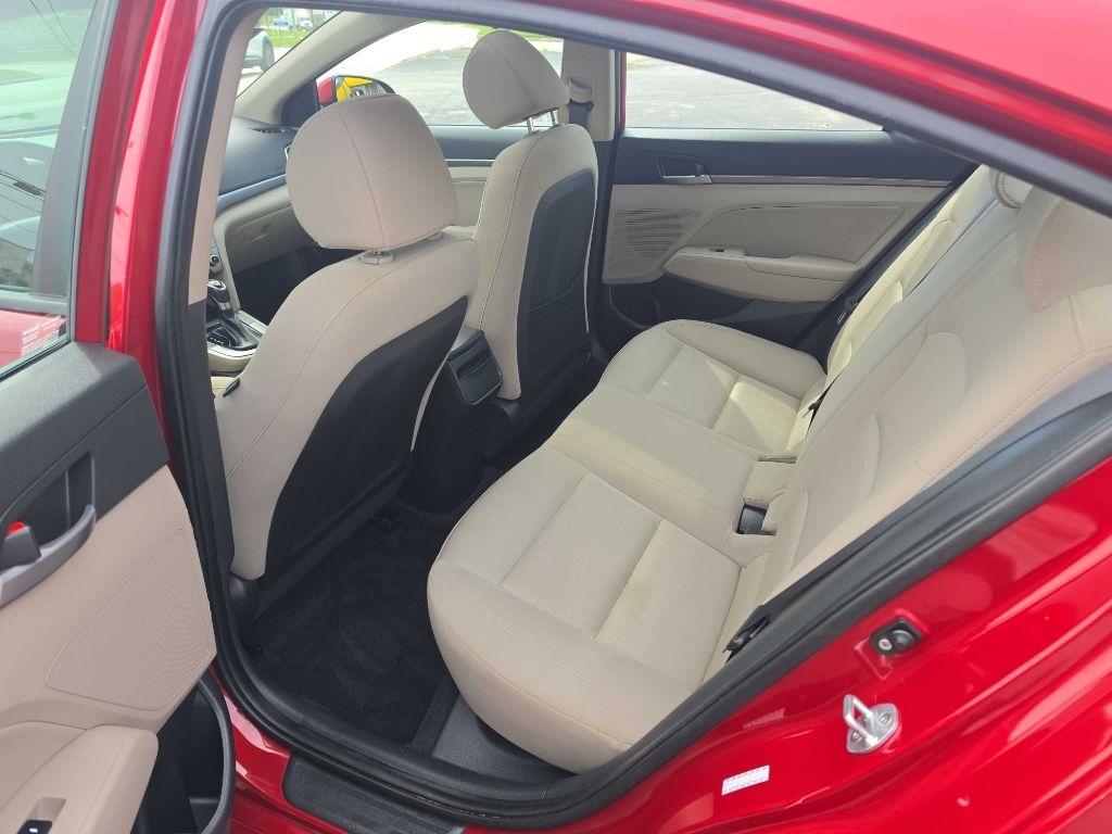 Hyundai Elantra Value Edition 6A 2017