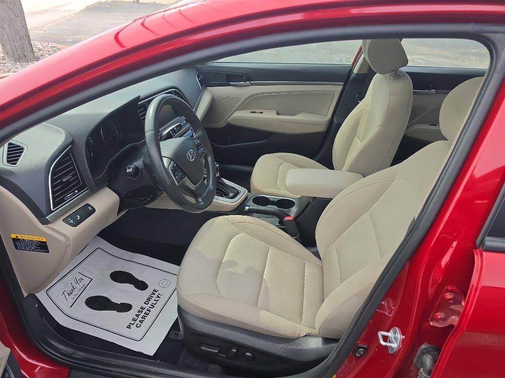 Hyundai Elantra Value Edition 6A 2017