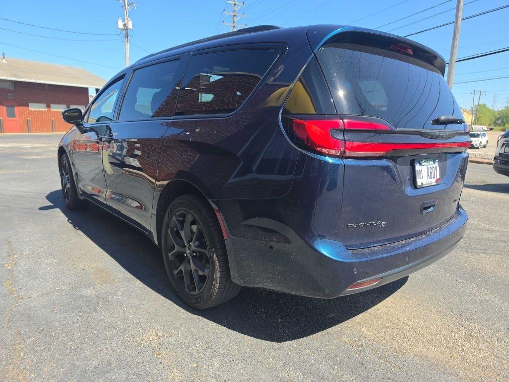 Chrysler Pacifica Limited AWD 2023