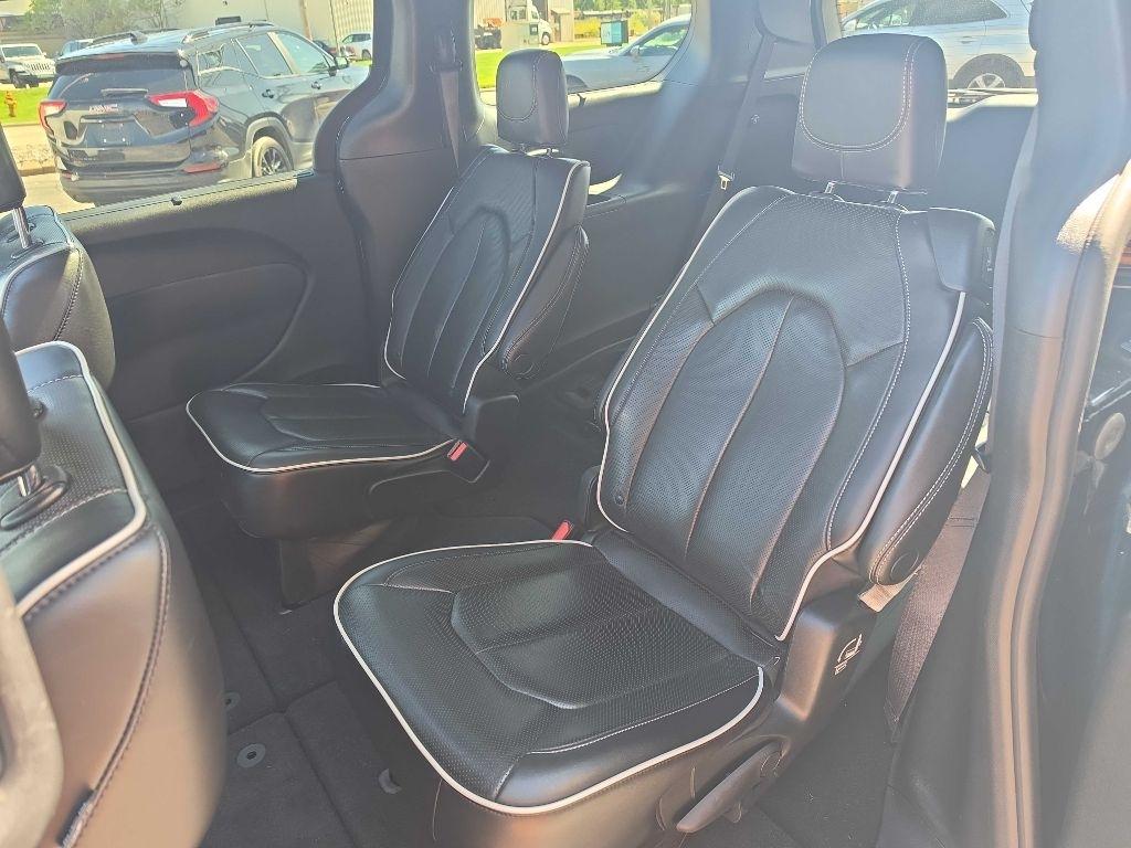 Chrysler Pacifica Limited AWD 2023