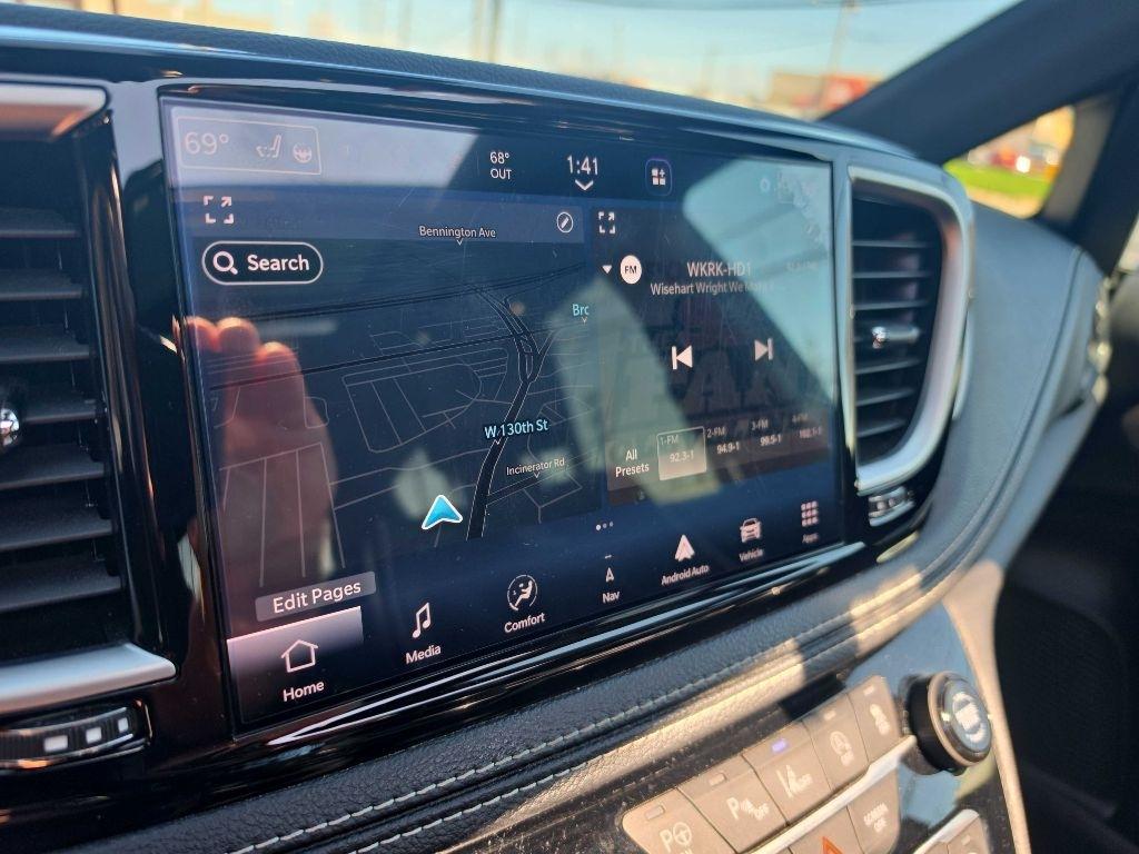 Chrysler Pacifica Limited AWD 2023