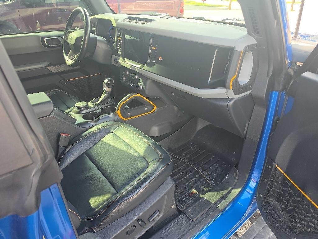 Ford Bronco Base 4-Door w/Advanced 2022