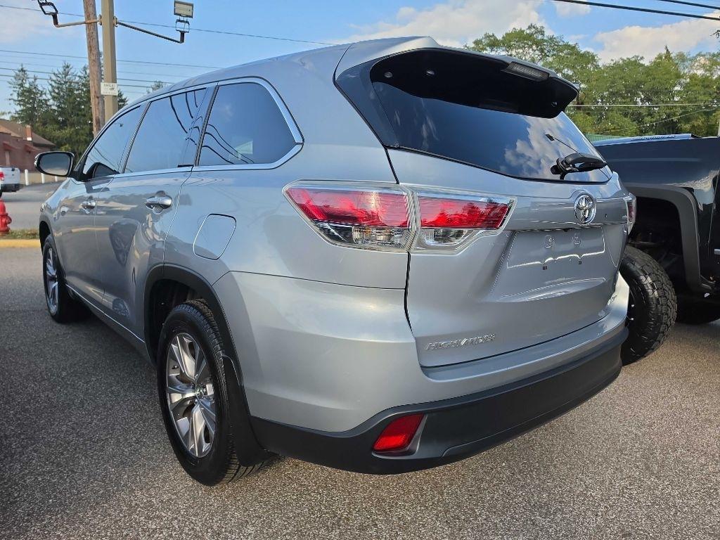 Toyota Highlander LE AWD V6 2014