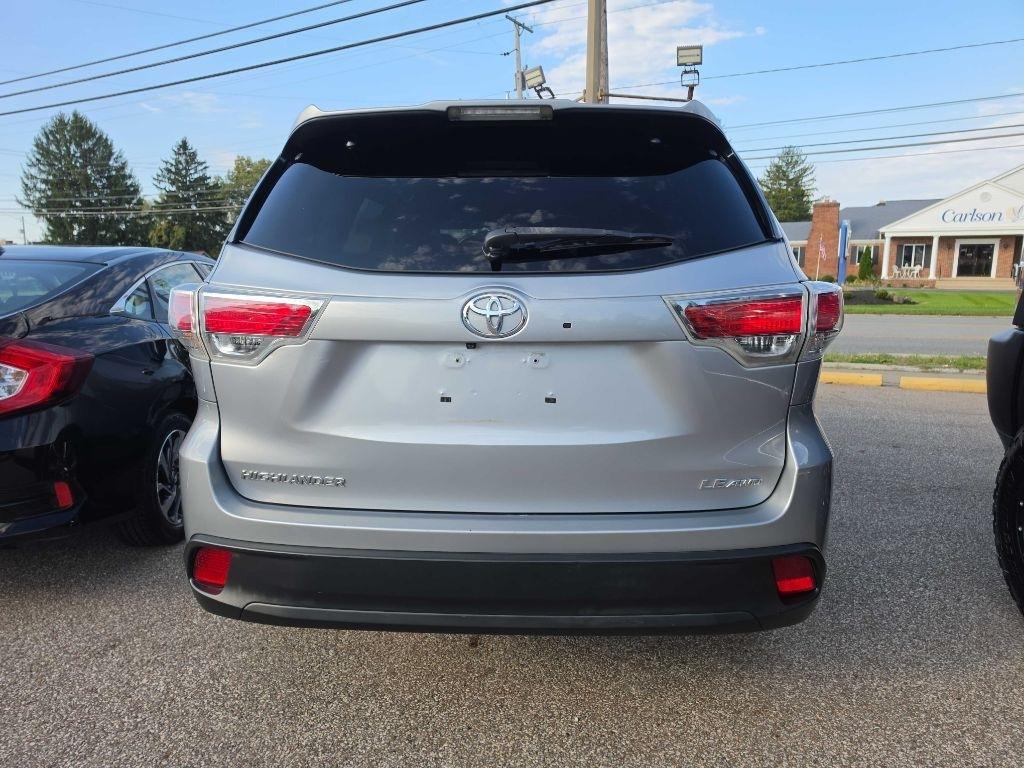 Toyota Highlander LE AWD V6 2014