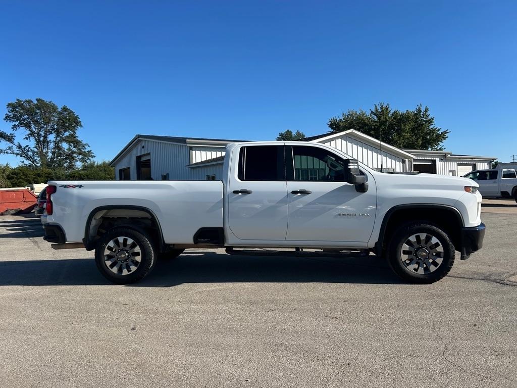 Chevrolet Silverado HD photo 4