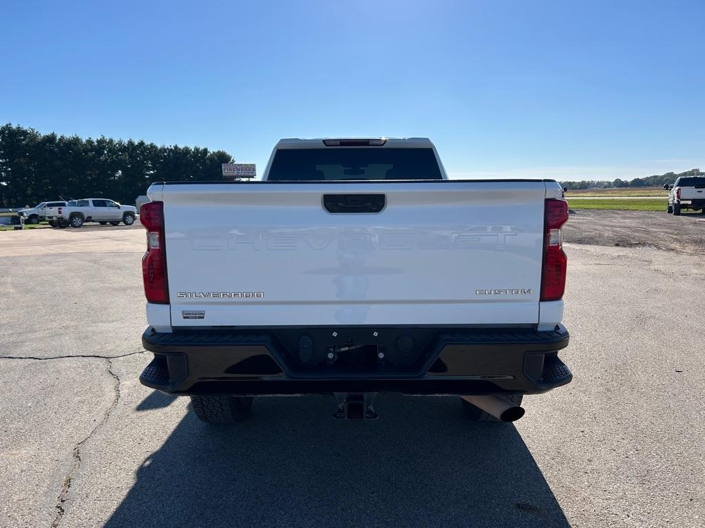 Chevrolet Silverado HD photo 6