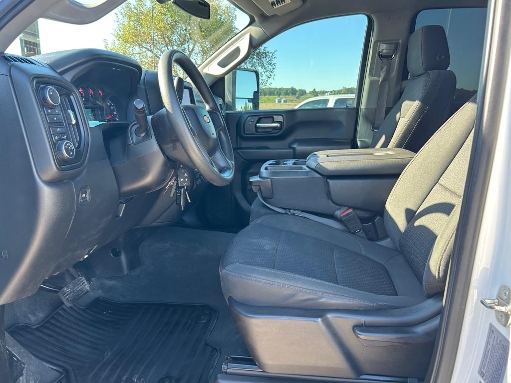 Chevrolet Silverado HD photo 9