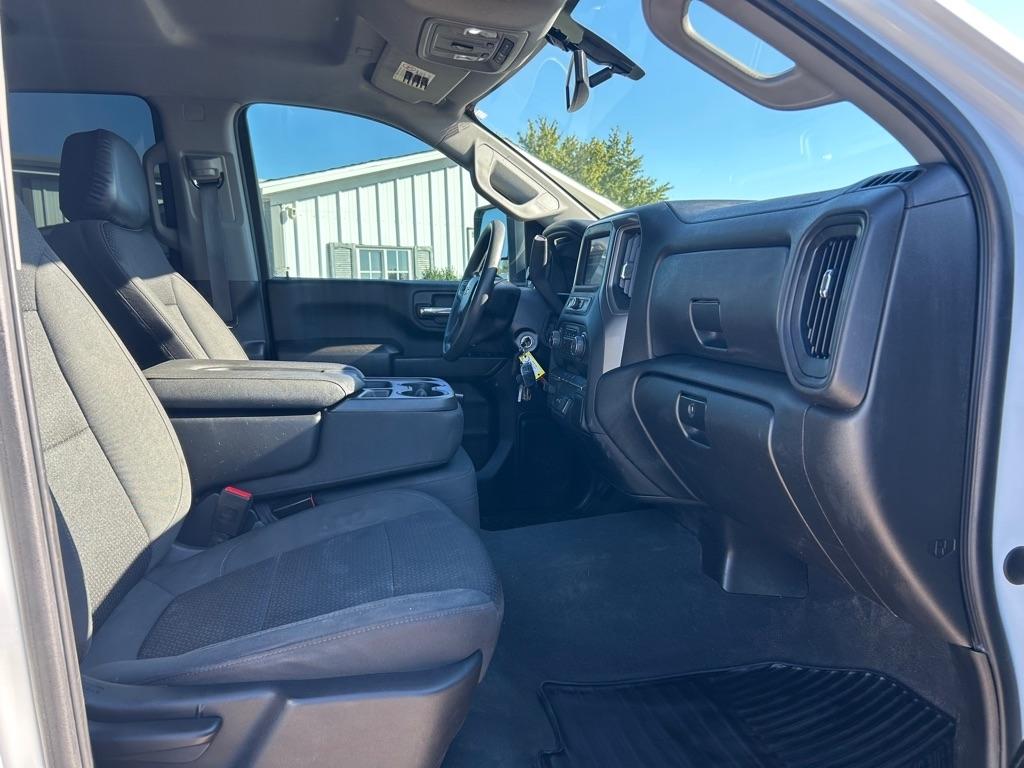 Chevrolet Silverado HD photo 11