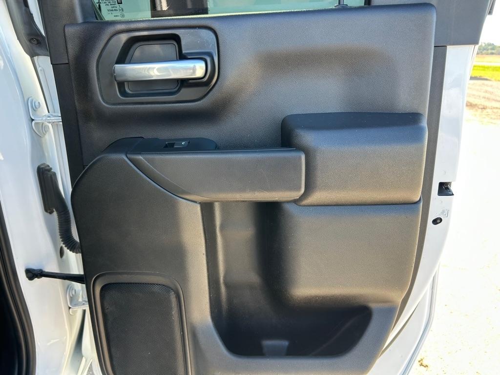 Chevrolet Silverado HD photo 14