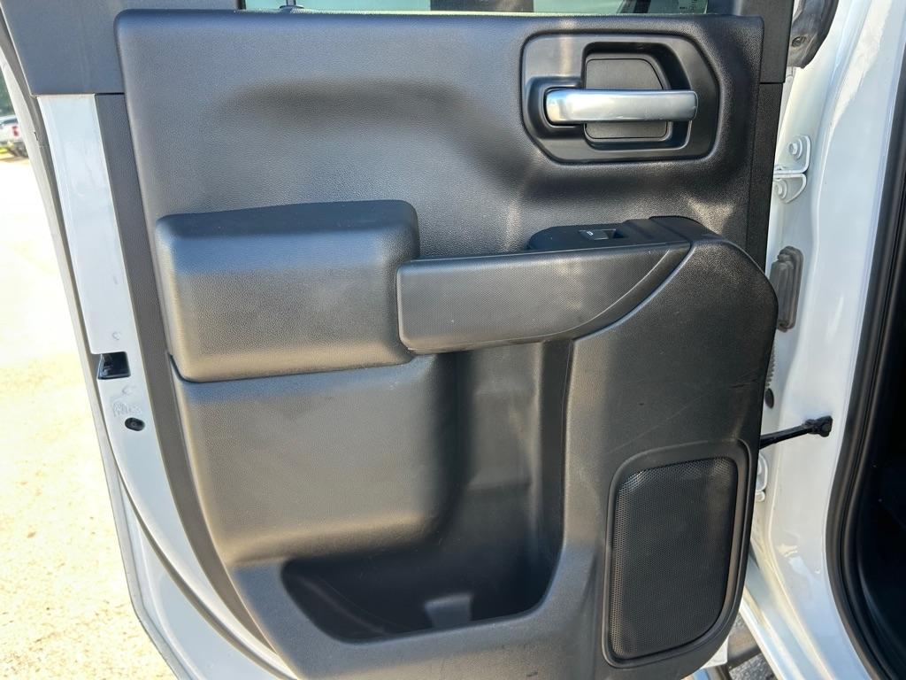 Chevrolet Silverado HD photo 16