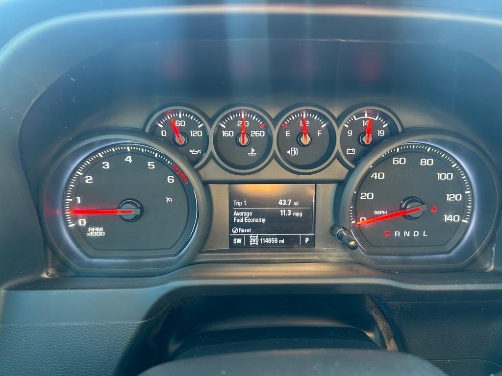 Chevrolet Silverado HD photo 17