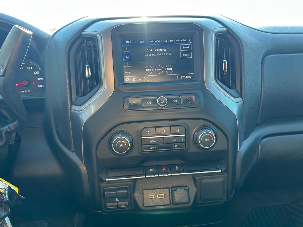 Chevrolet Silverado HD photo 18