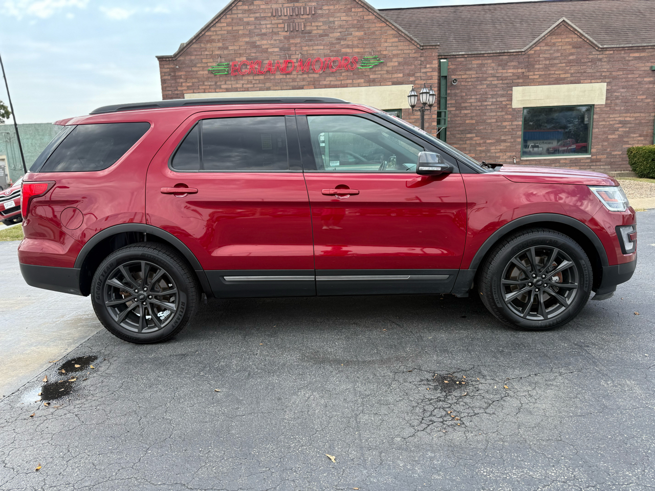 2017 Ford Explorer XLT FWD