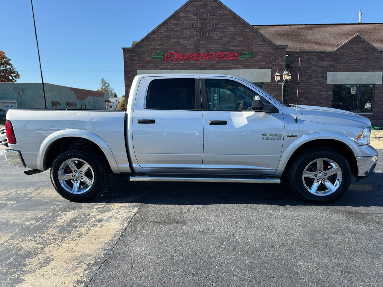 2018 RAM 1500 Outdoorsman 4x4 Crew Cab