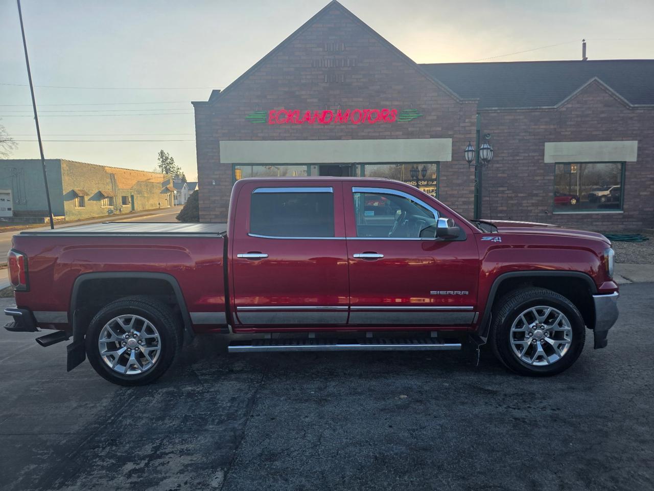 2018 GMC Sierra 1500 SLT Crew Cab 4WD