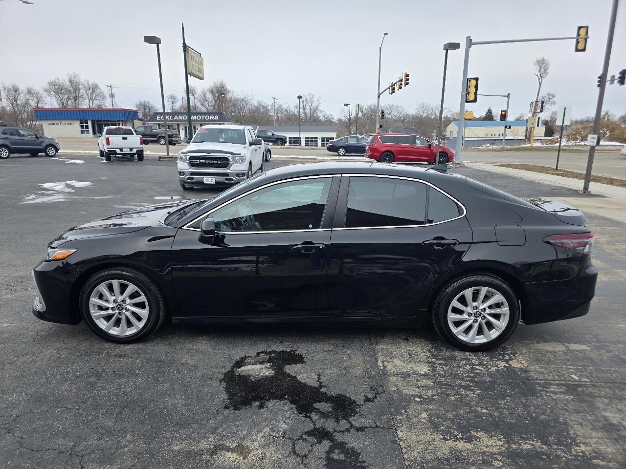 2022 Toyota Camry LE