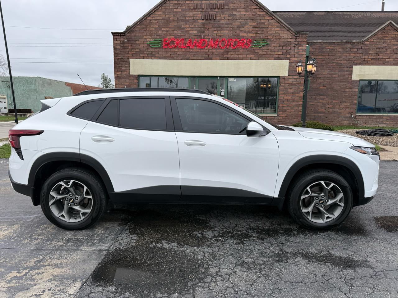 2025 Chevrolet Trax LT