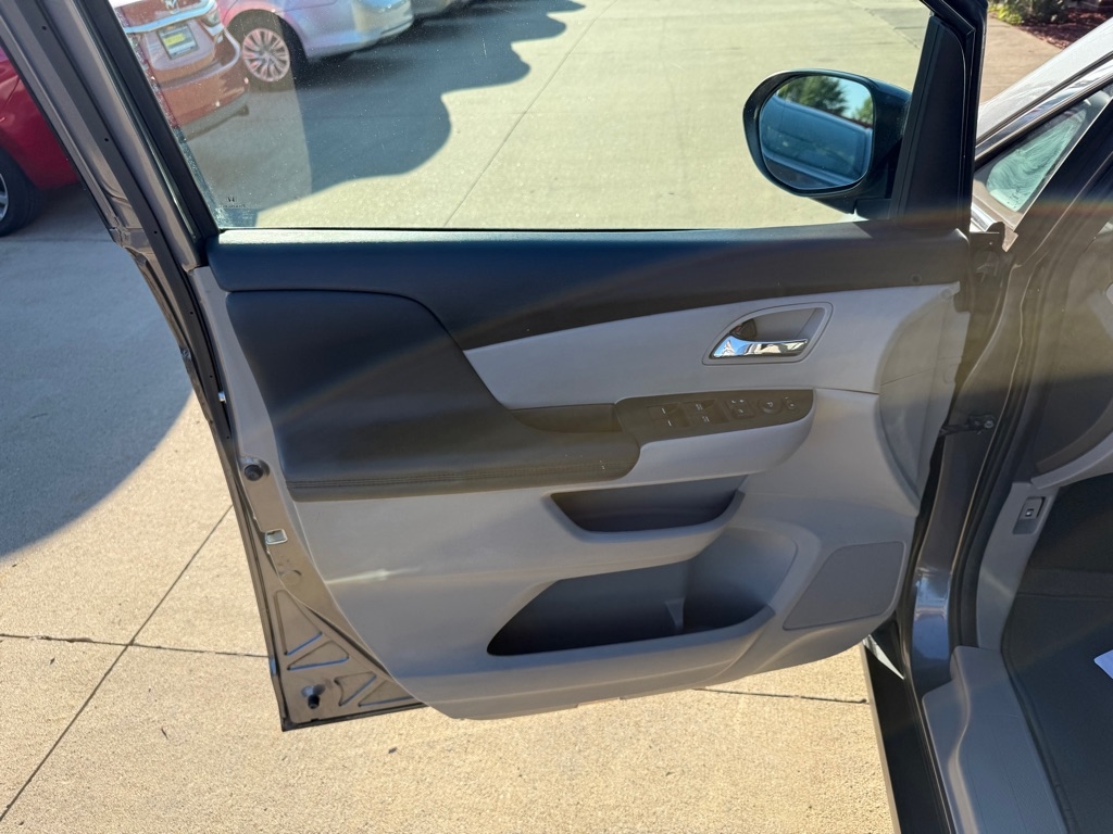 2014 Honda Odyssey EX-L photo 8