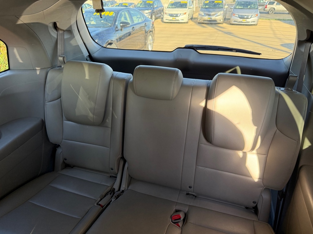 2014 Honda Odyssey EX-L photo 20