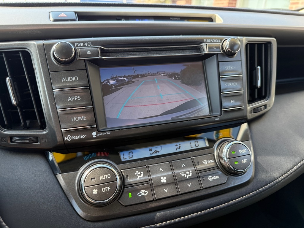 2014 Toyota RAV4 XLE photo 12
