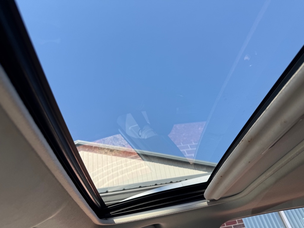 2014 Toyota RAV4 XLE photo 16