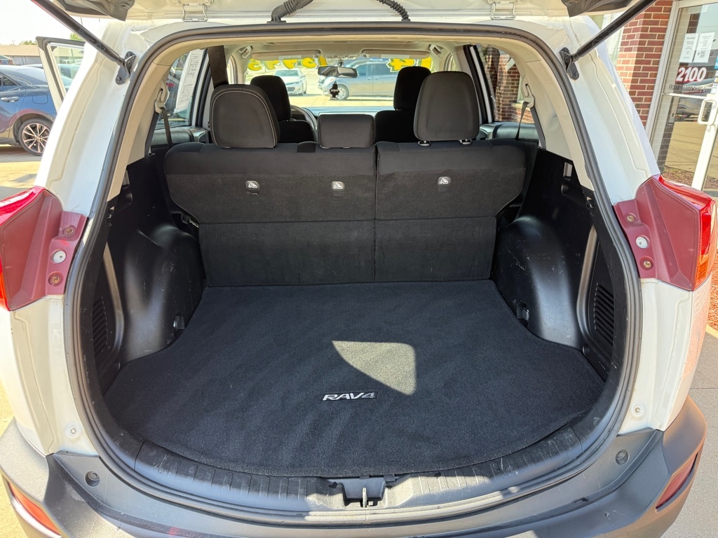 2014 Toyota RAV4 XLE photo 20