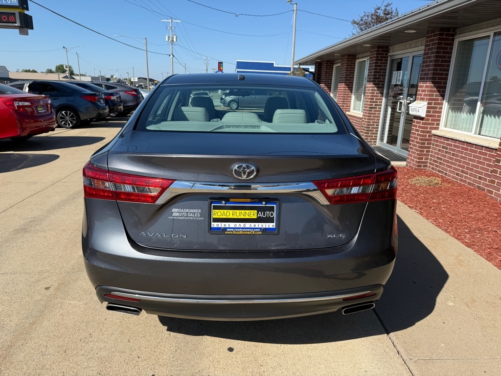 2016 Toyota Avalon XLE photo 6
