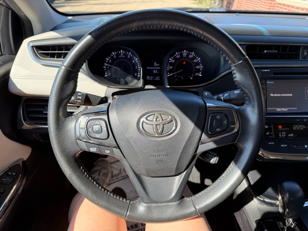 2016 Toyota Avalon XLE photo 10