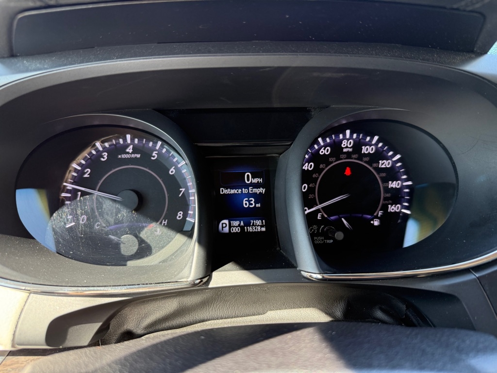 2016 Toyota Avalon XLE photo 11