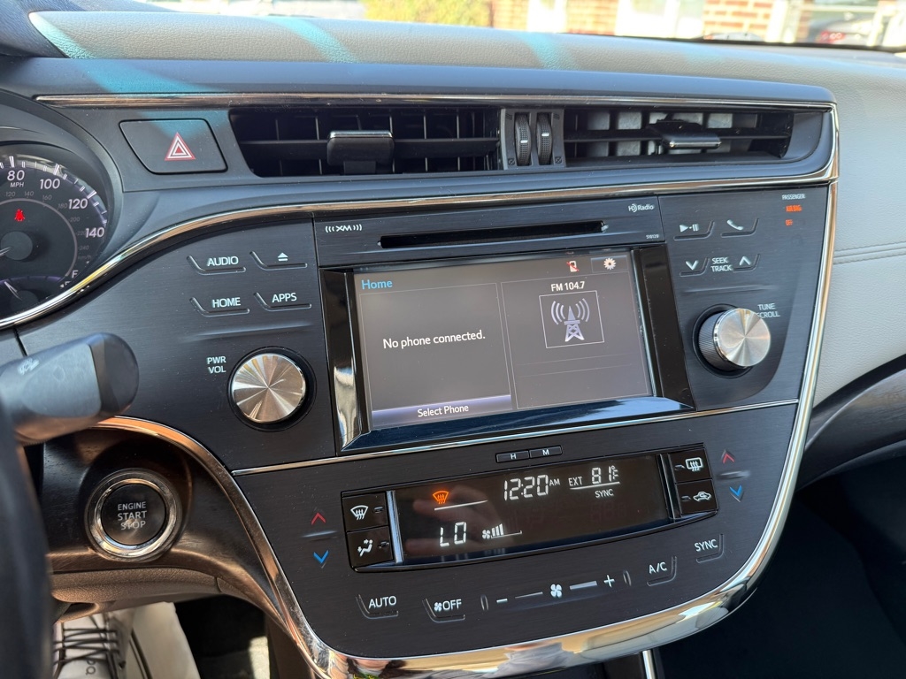 2016 Toyota Avalon XLE photo 12