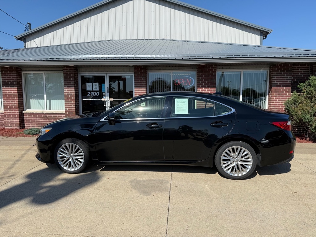 2015 Lexus ES 350 photo 4