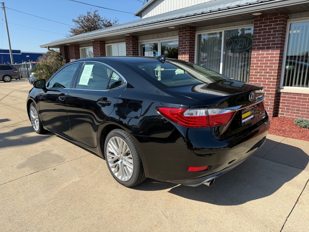 2015 Lexus ES 350 photo 5