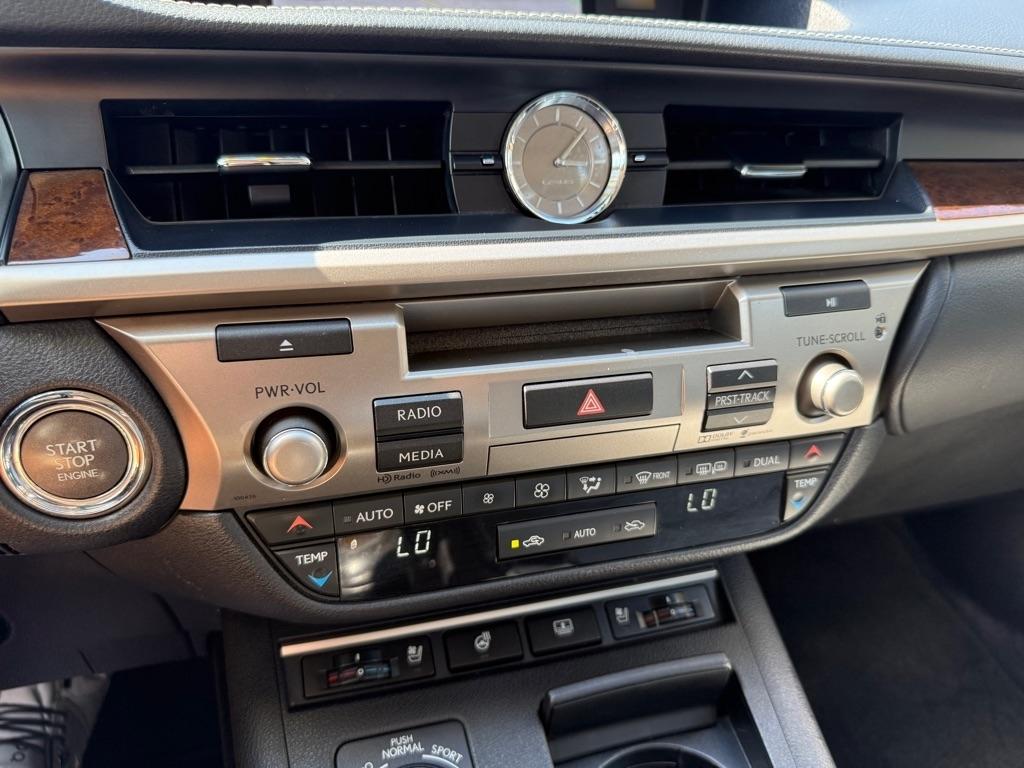 Lexus ES 350 Sedan 2015