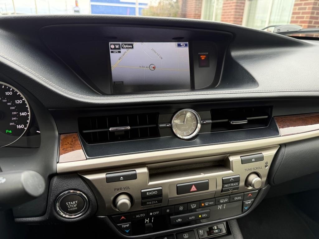 Lexus ES 350 Sedan 2015