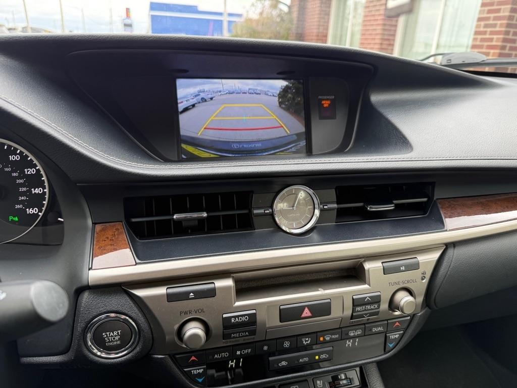 Lexus ES 350 Sedan 2015