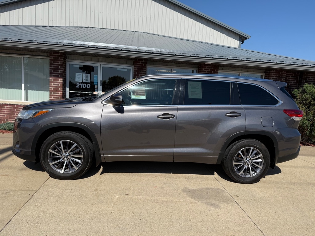 2017 Toyota Highlander XLE photo 4