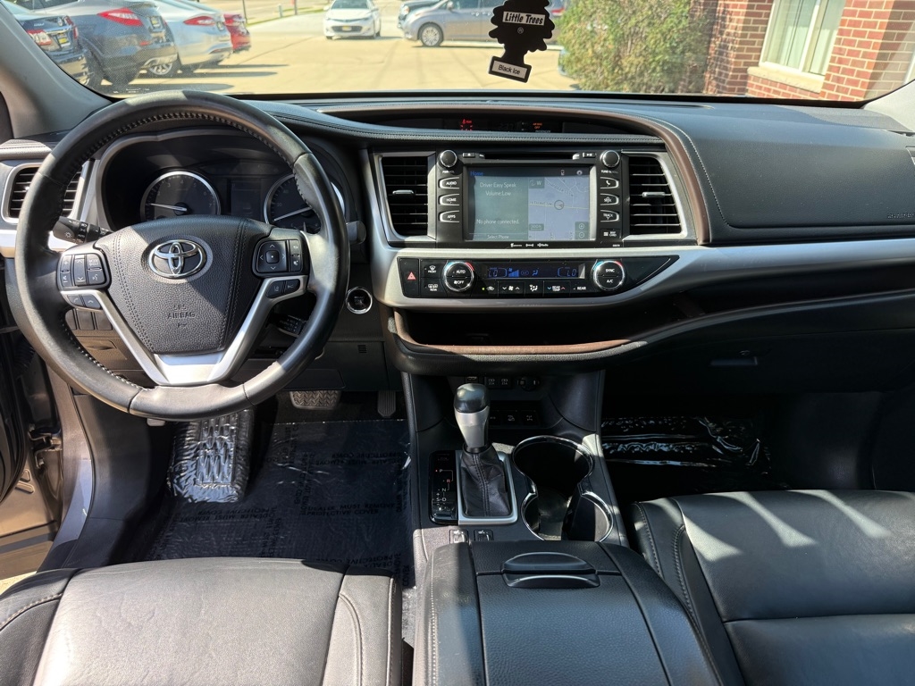 2017 Toyota Highlander XLE photo 19