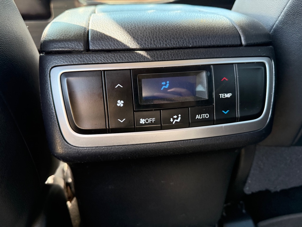 2017 Toyota Highlander XLE photo 20