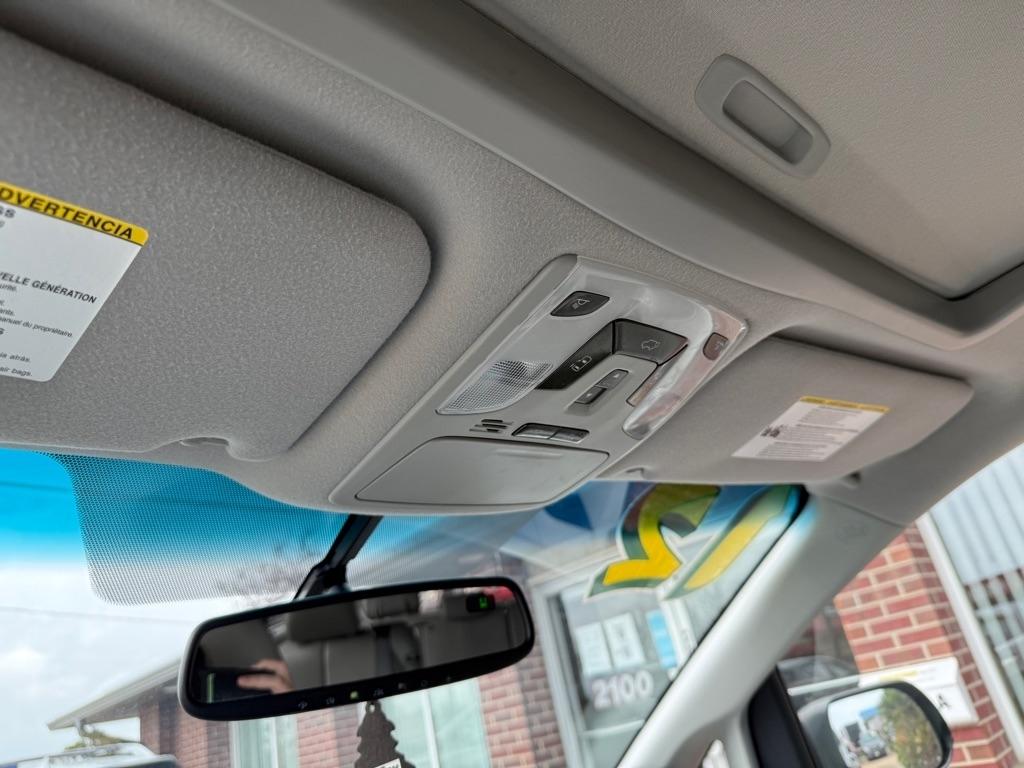 Toyota Sienna XLE FWD 8-Passenger V6 2012